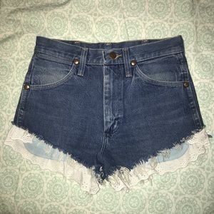 authentic Wrangler cut off denim shorts